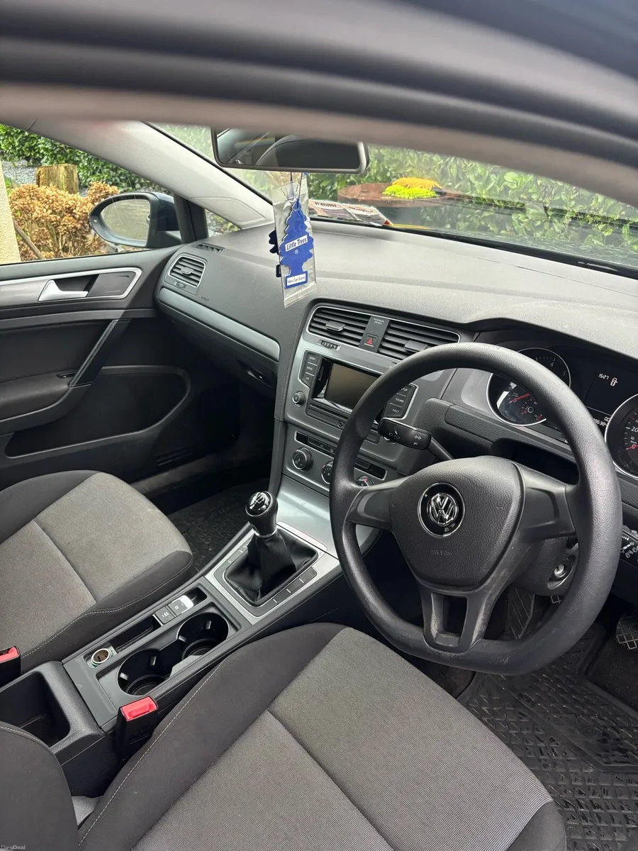 2014 Volkswagen Golf - Image 3