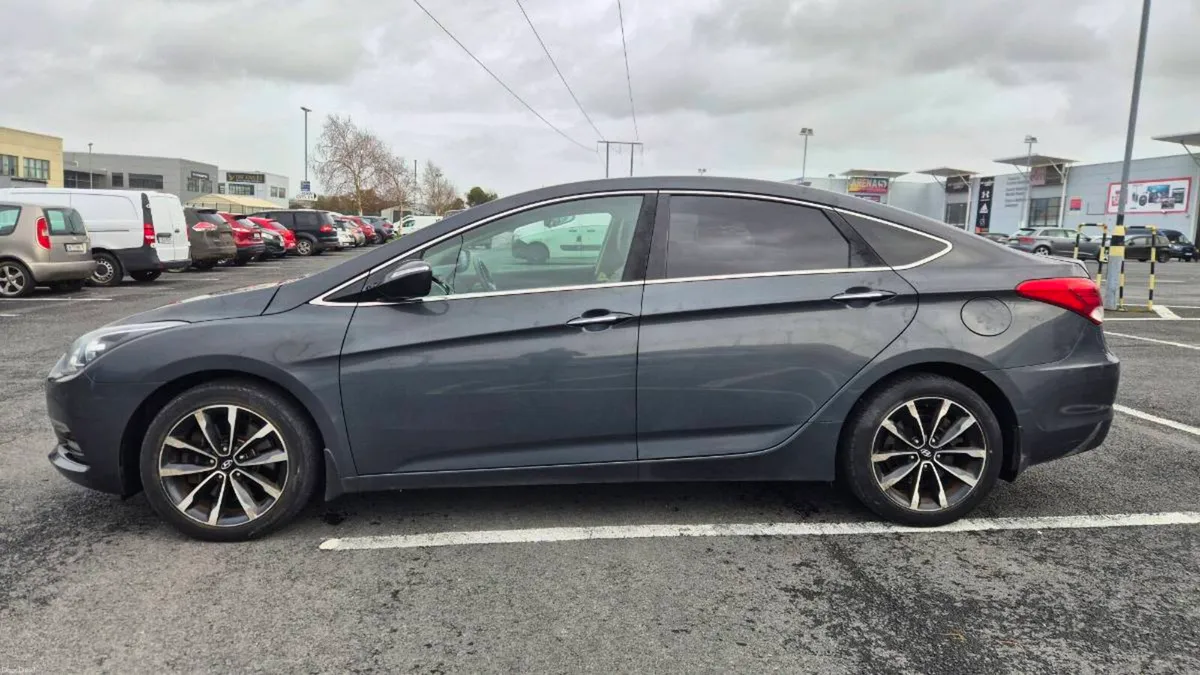 15 Hyundai I40 1.7 crdi..High spec - Image 3