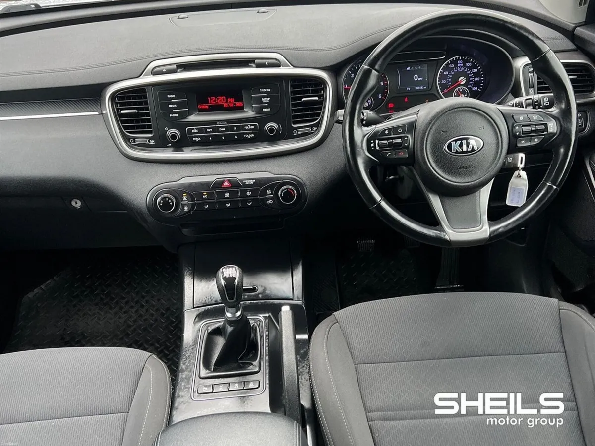 Kia Sorento 4WD 2.2 Diesel *7 Seater* - Image 3