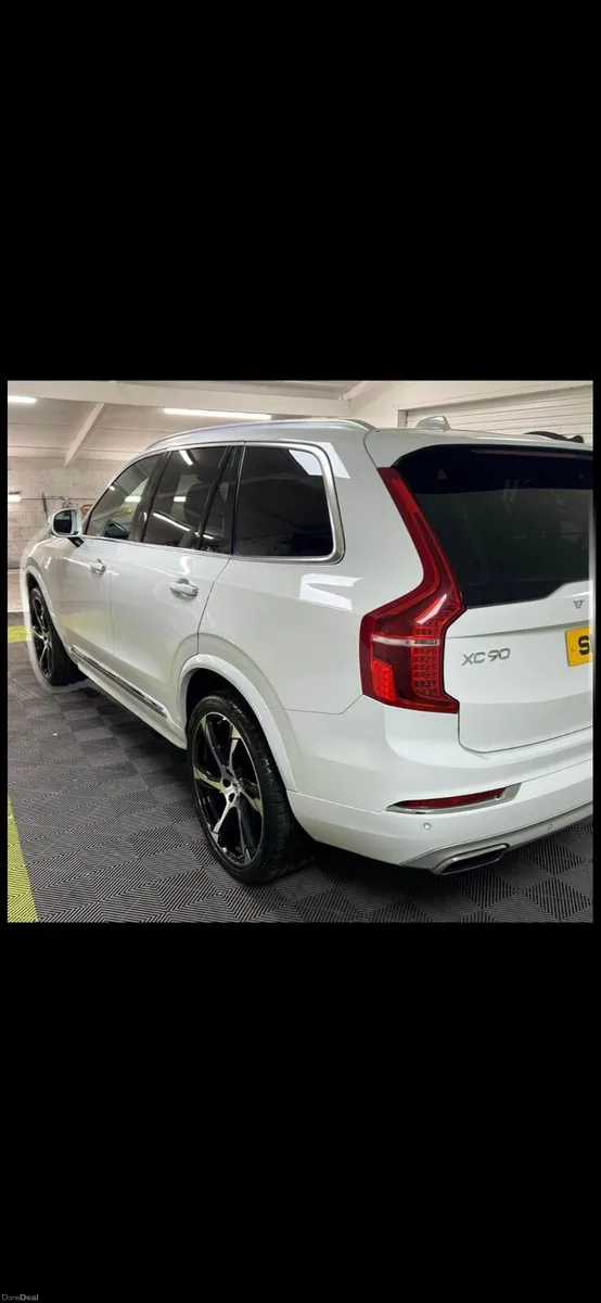 2016 Volvo XC90 Inscription - Image 1