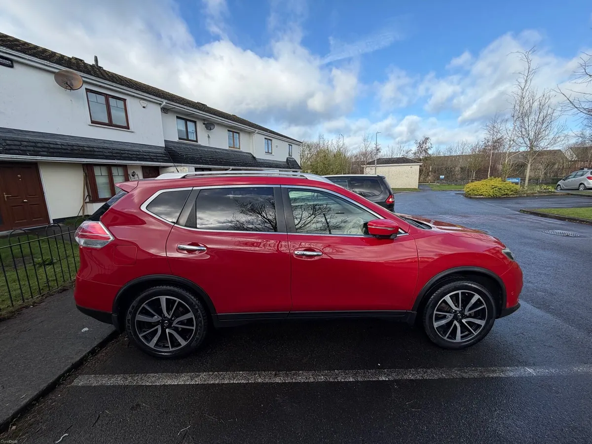 Nissan X-Trail - Cream-leather interior - 7-seater - Image 2