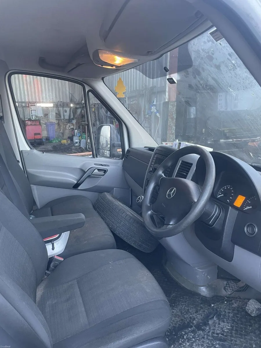 Twin wheel Mercedes sprinter - Image 1