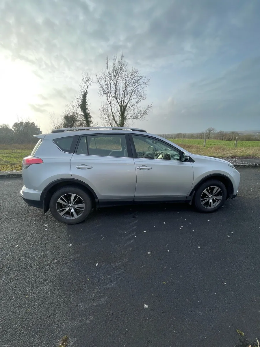 2016 Toyota Rav 4 - Image 4