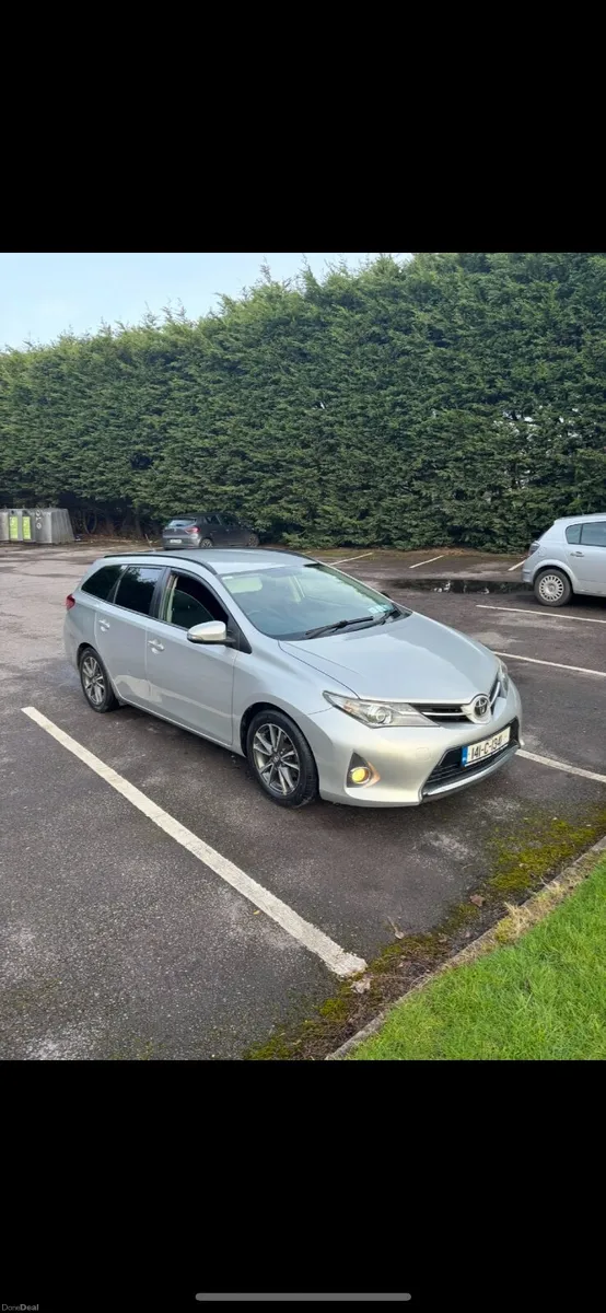Toyota Auris 2014 - Image 4