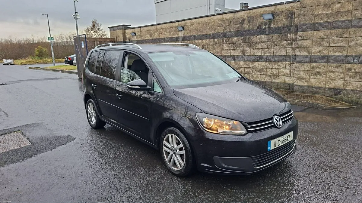 Volkswagen touran - Image 1