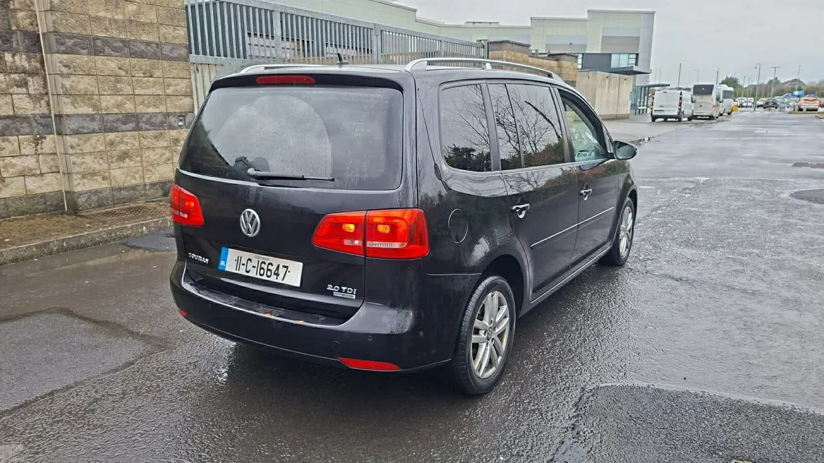 Volkswagen touran - Image 3
