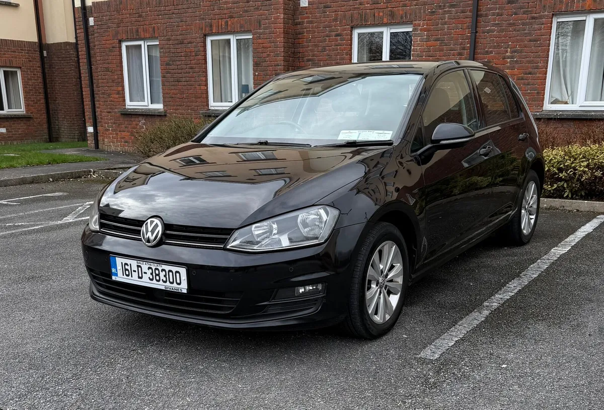 Volkswagen golf - Image 2
