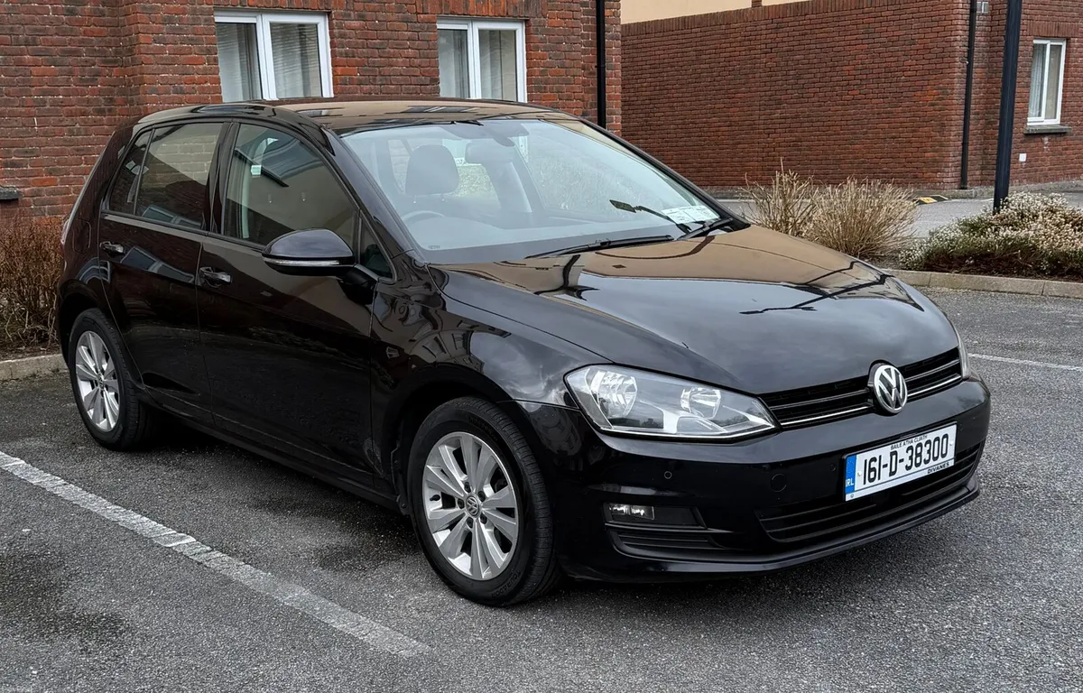 Volkswagen golf - Image 1