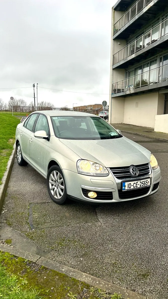 Volkswagen JETTA 1.6 Diesel NEGOTIABLE - Image 1