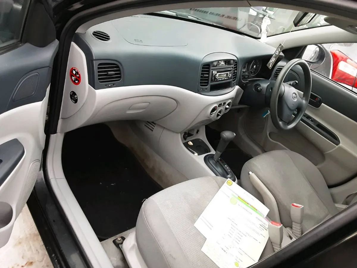 Hyundai accent just ncted automatic - Image 4