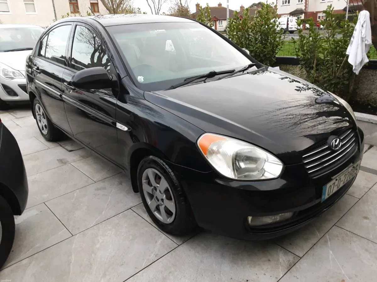 Hyundai accent just ncted automatic - Image 1