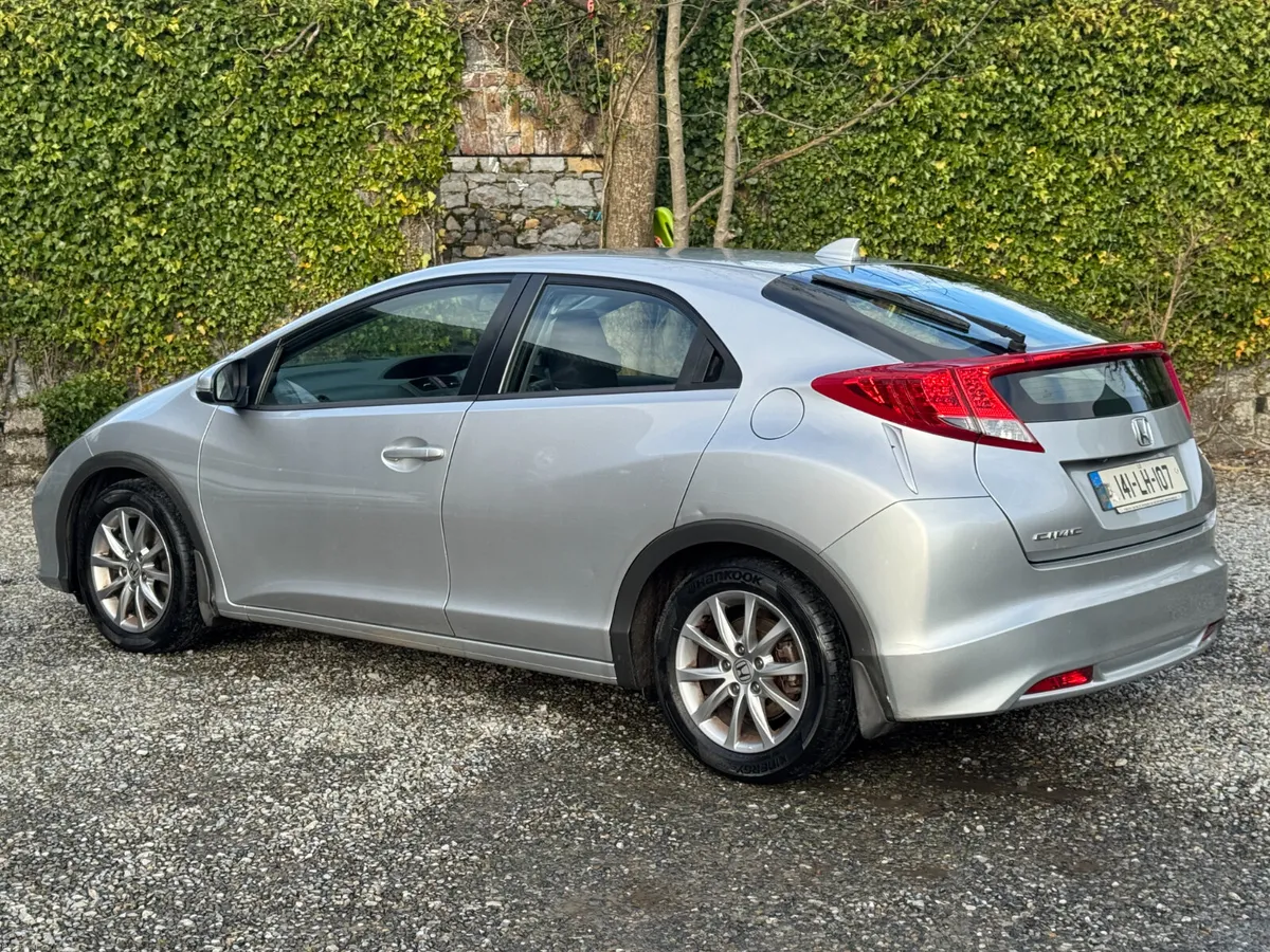 2014 Honda Civic 6 Speed Manual - Image 3