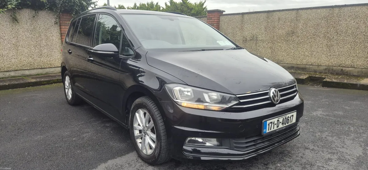 Volkswagen Touran 2017 1.6 Diesel 7 Seater - Image 1