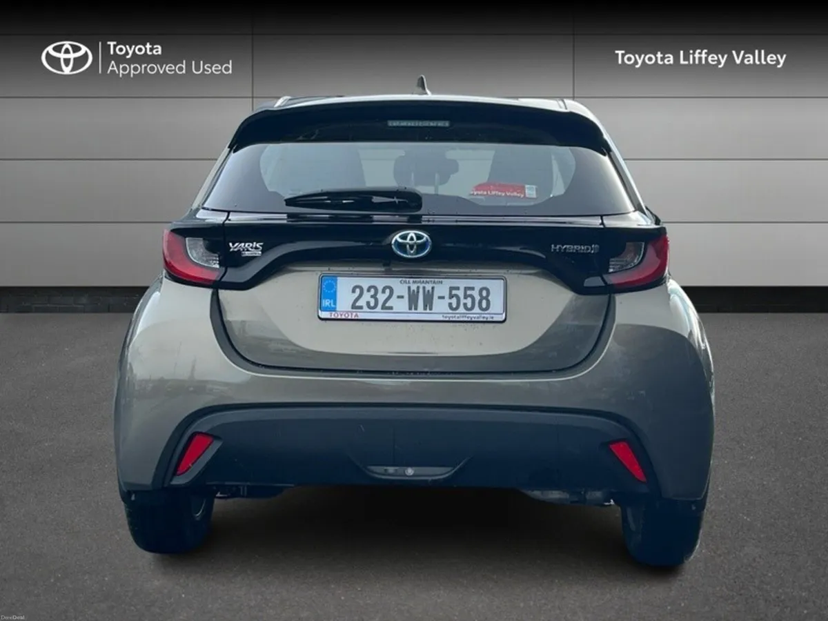 Toyota Yaris YARIS LUNA HYBRID - Image 4