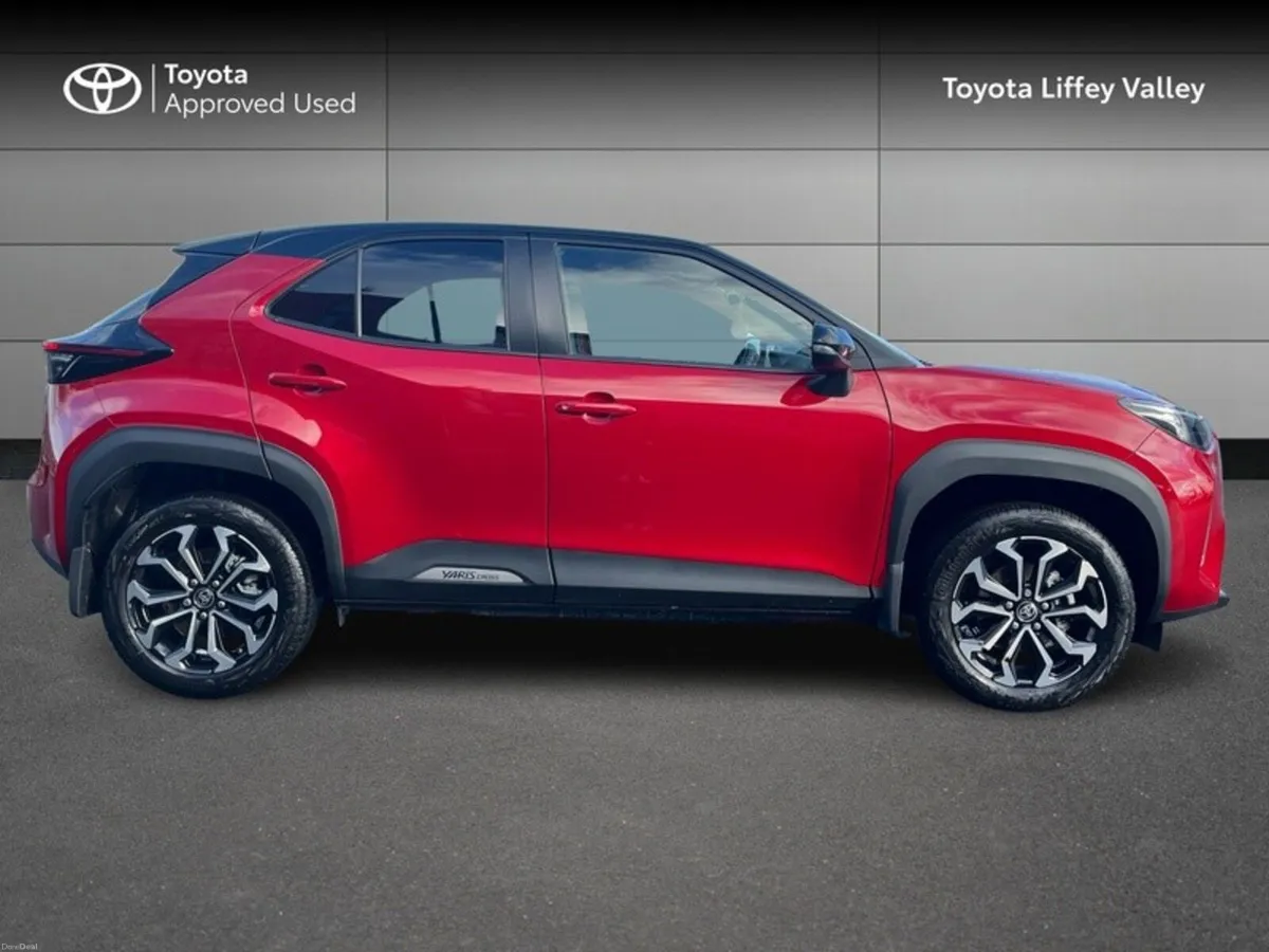 Toyota Yaris Cross YARIS CROSS LUNA SPORT - Image 3