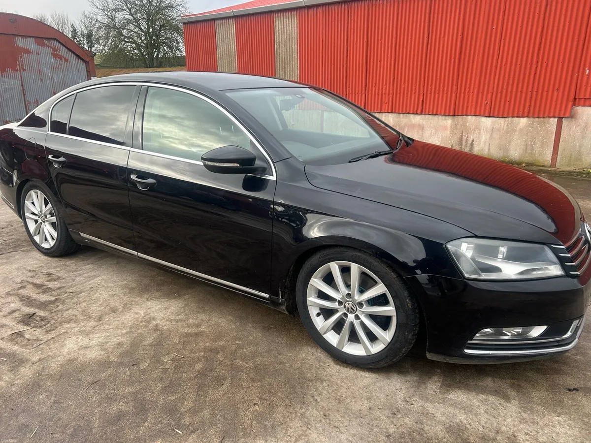 Volkswagen Passat B7 - Image 2