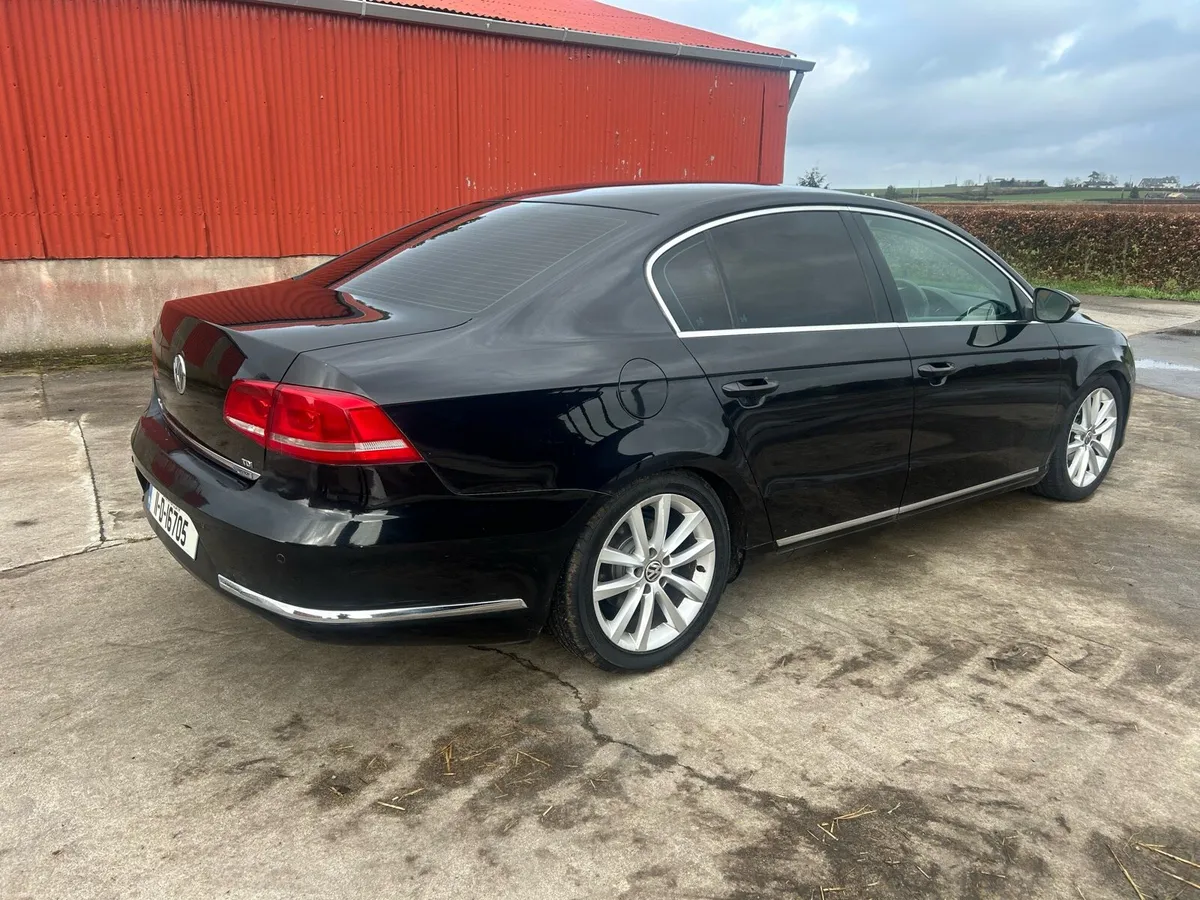 Volkswagen Passat B7 - Image 3