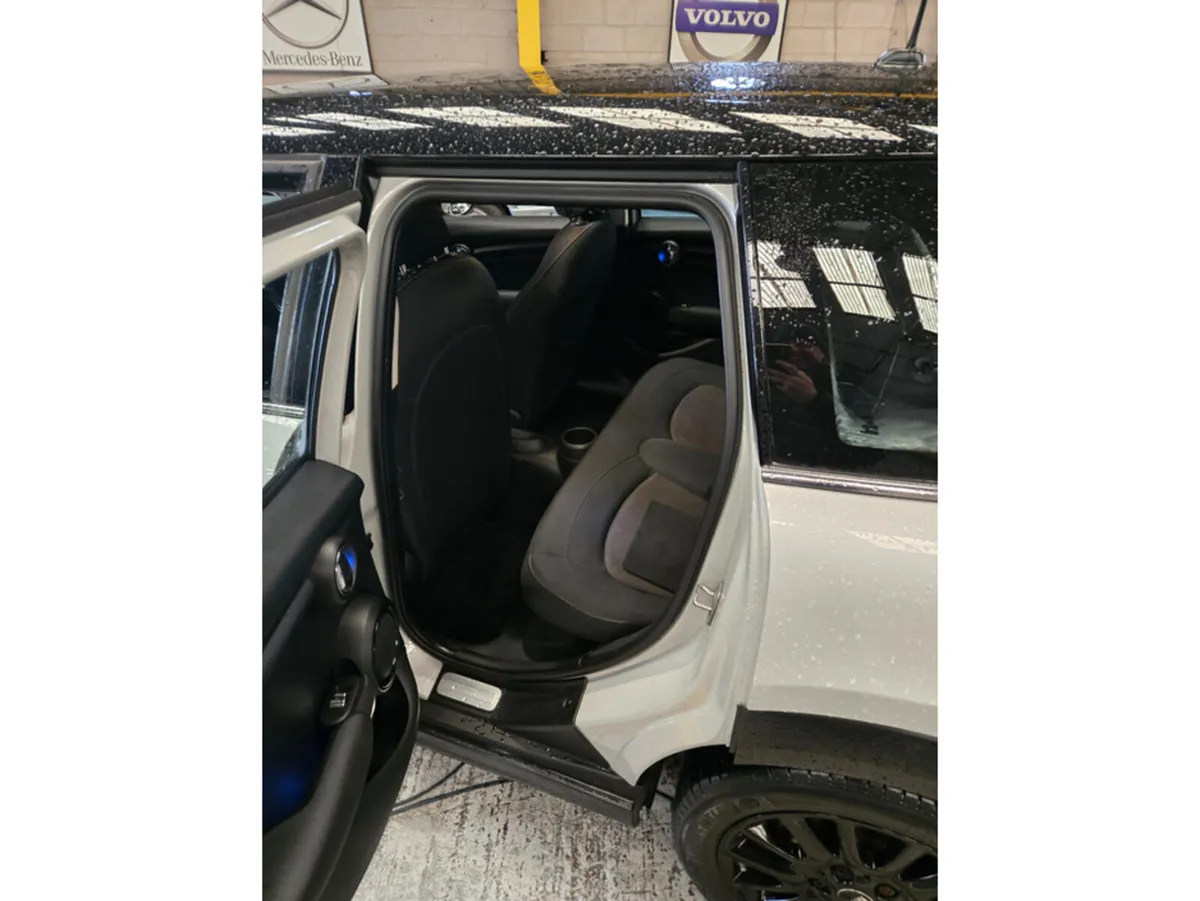 Mini Cooper XS52 4DR COOPER// STUNNING CAR IRSIH C - Image 2