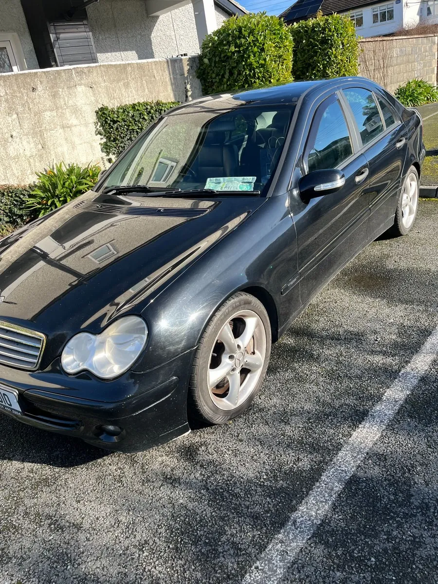 Mercedes-Benz C-Class 2006 - Image 3