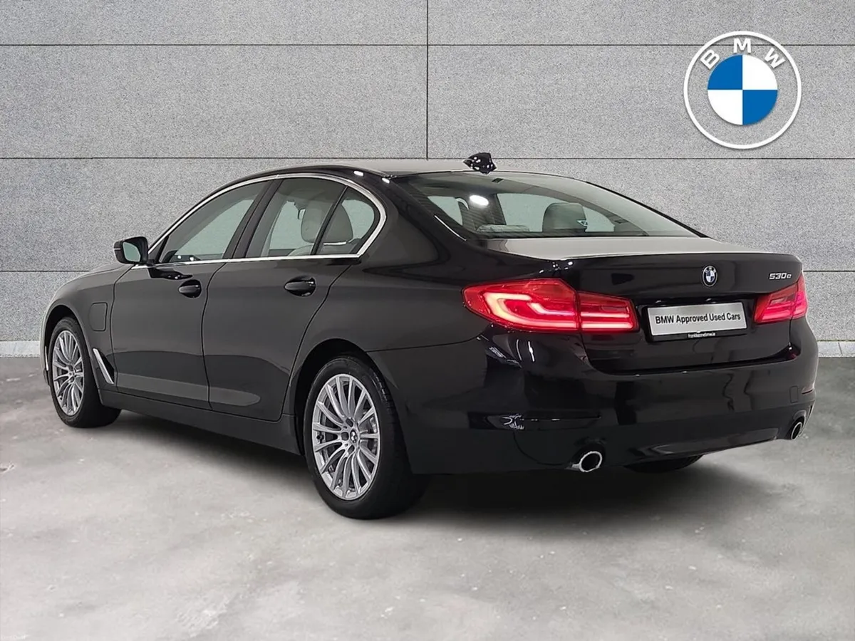 BMW 5-Series 530e SE Saloon - Image 3