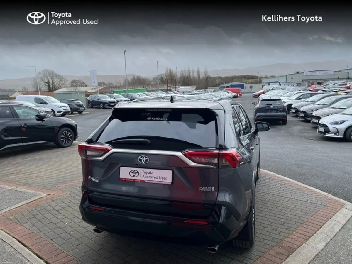 Toyota RAV4 RAV4 PLUG-IN HYBRID SPORT - Image 4