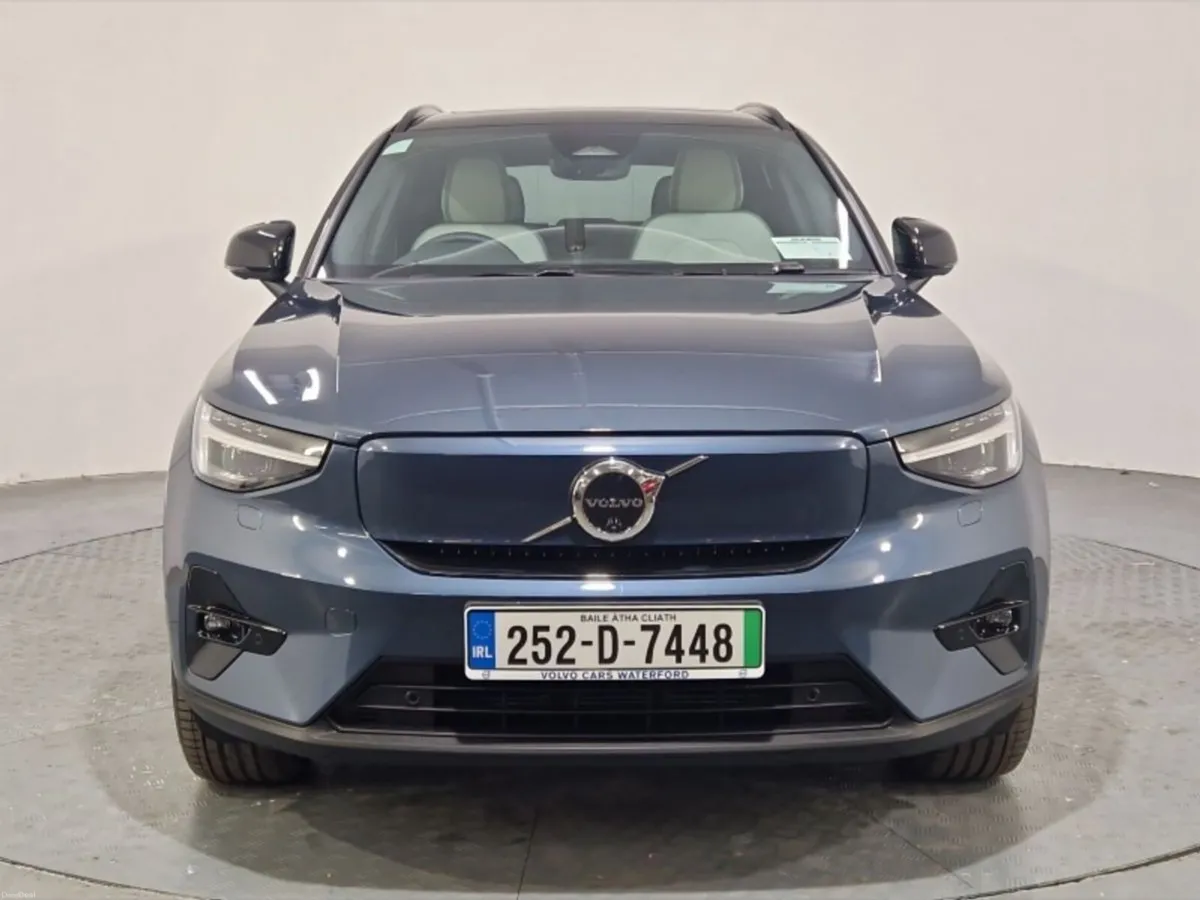 Volvo EX40 Single Motor Extended Range - Image 3