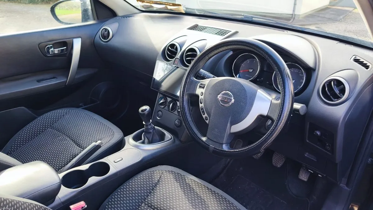 Nissan Qashqai 2009 - Image 3