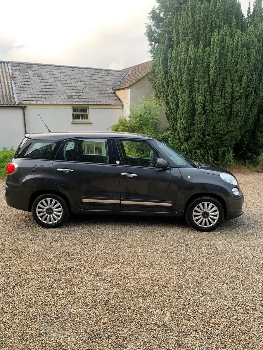 Fiat 500L 2015 - Image 2