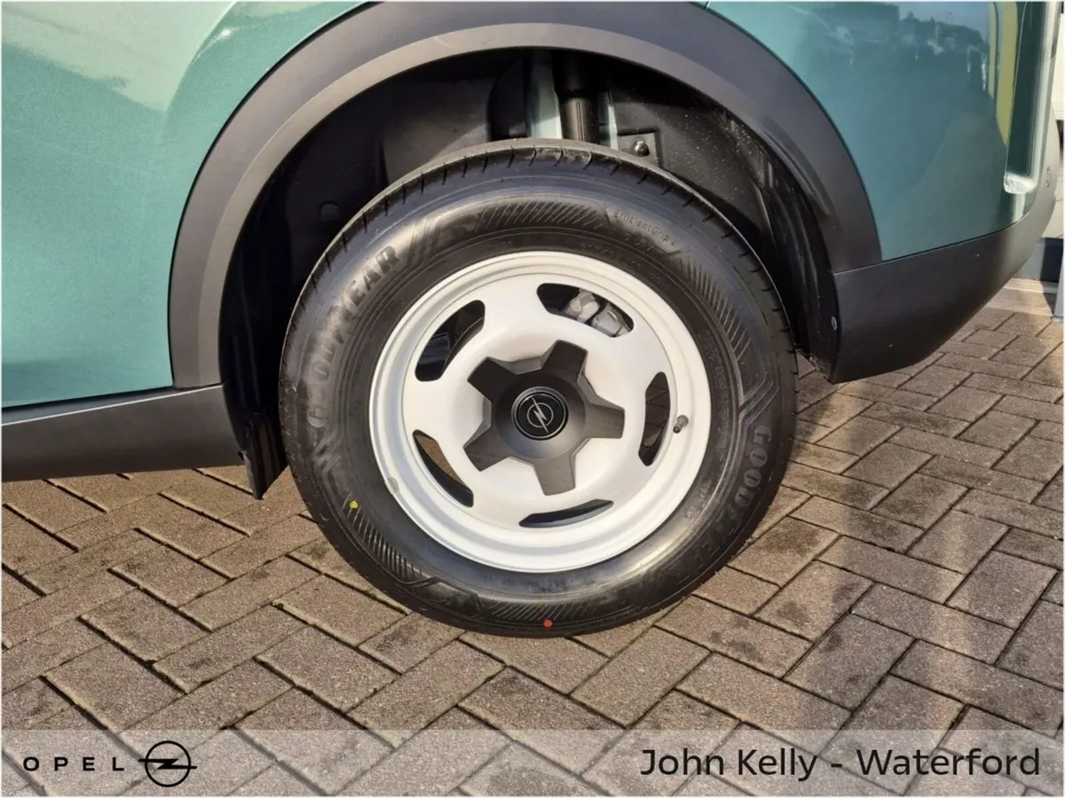 Opel Frontera ELEGANCE MHEV - WHITE EDITION - Image 4