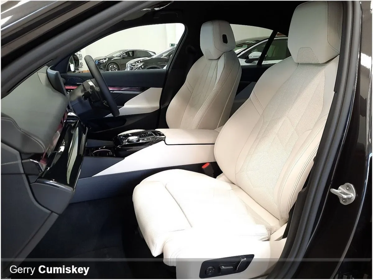 BMW i5 eDrive40 M SPORT  | 340BHP | 83.9kWh - Image 2