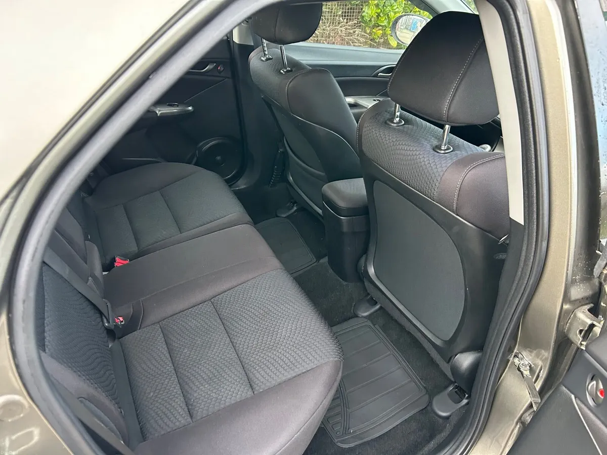 2009 Honda civic  ///1.3 petrol Manual - Image 2
