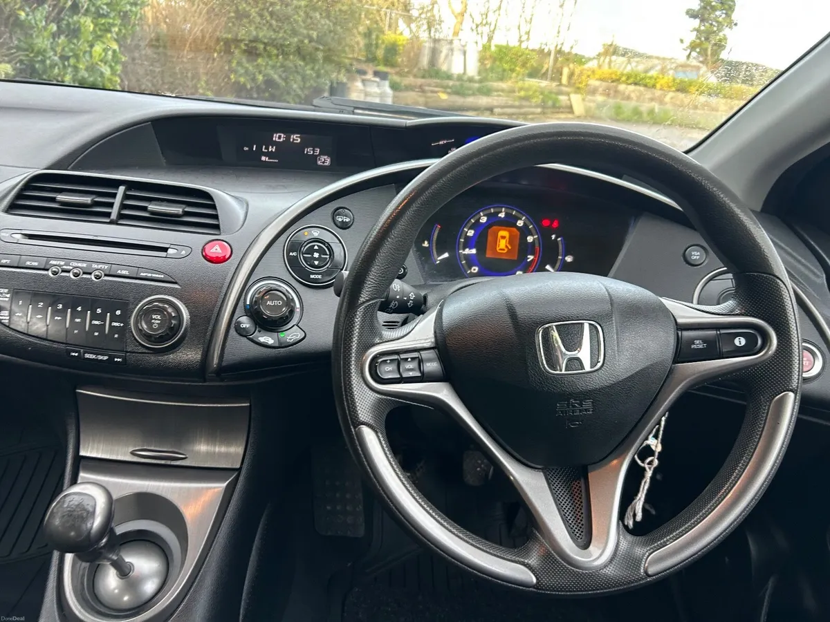 2009 Honda civic  ///1.3 petrol Manual - Image 4