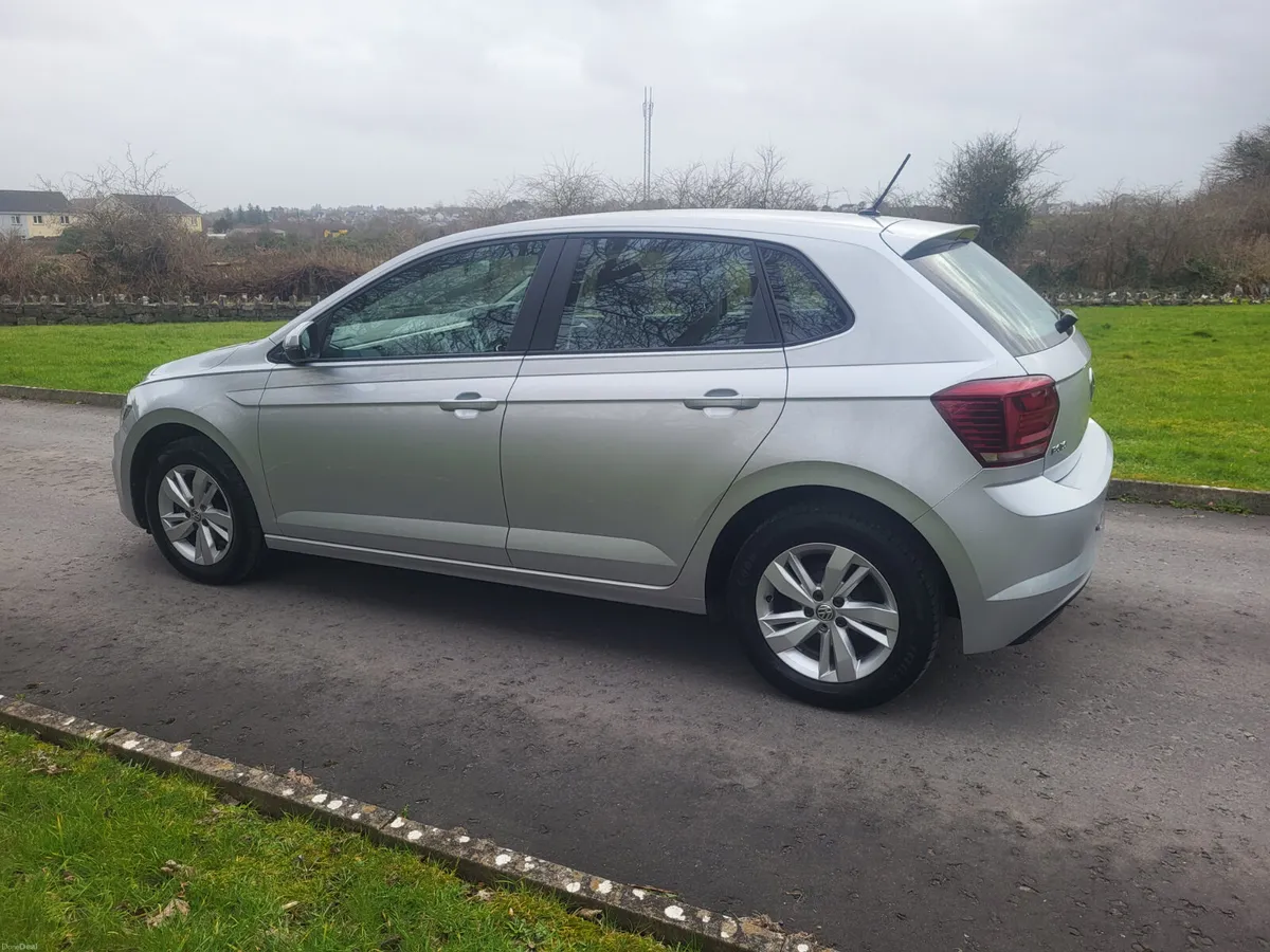 Volkswagen Polo  1.L PETROL  MINT CONDITION - Image 4