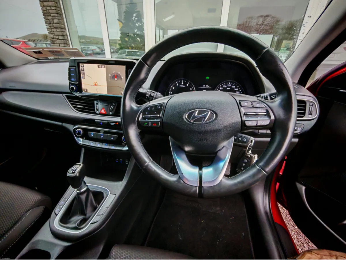 HYUNDAI I30 I 30 FASTBACK 5DR - Image 4