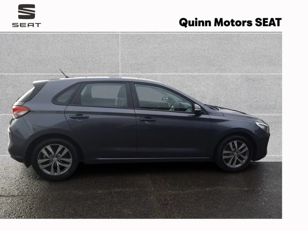 Hyundai i30 I 30 DELUXE 5DR - Image 3