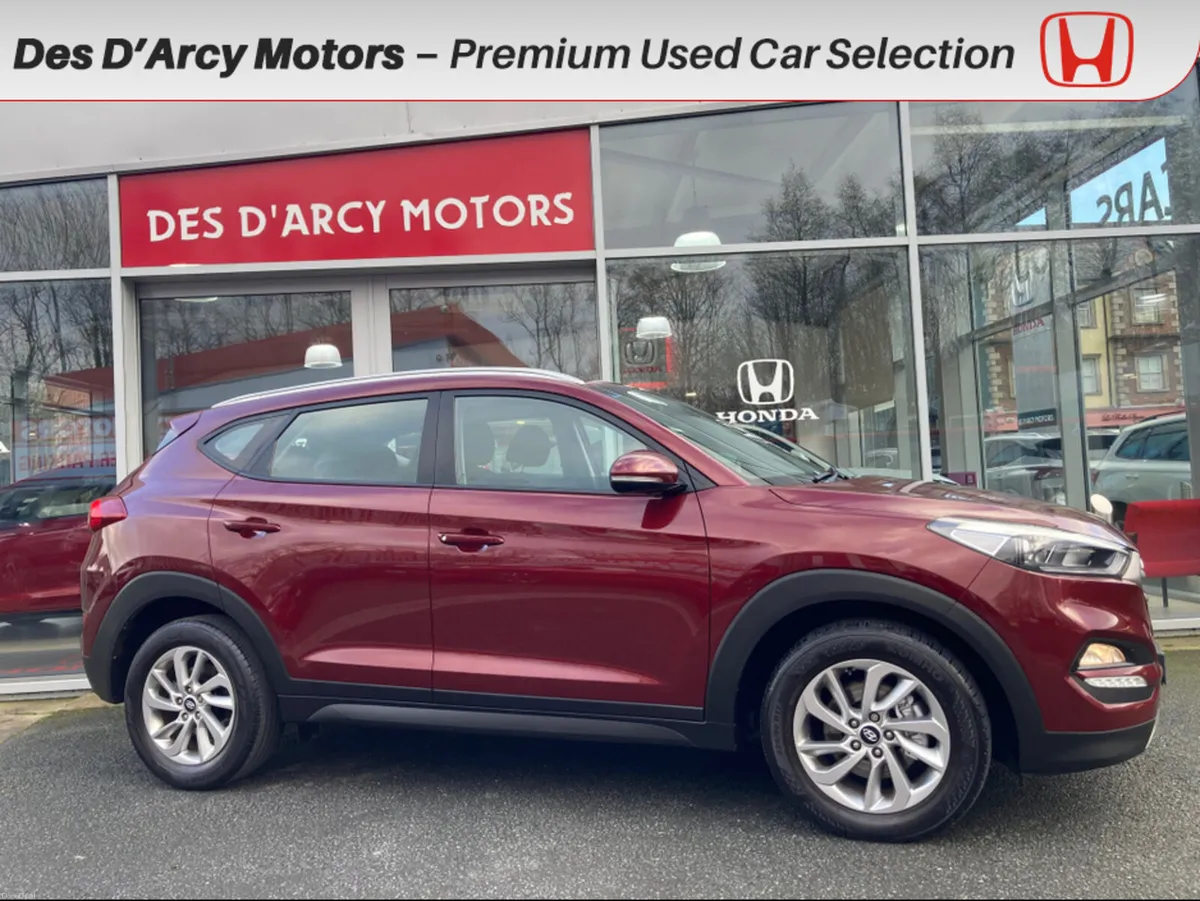 Hyundai Tucson SE IMMACULATE CONDITION - Image 3