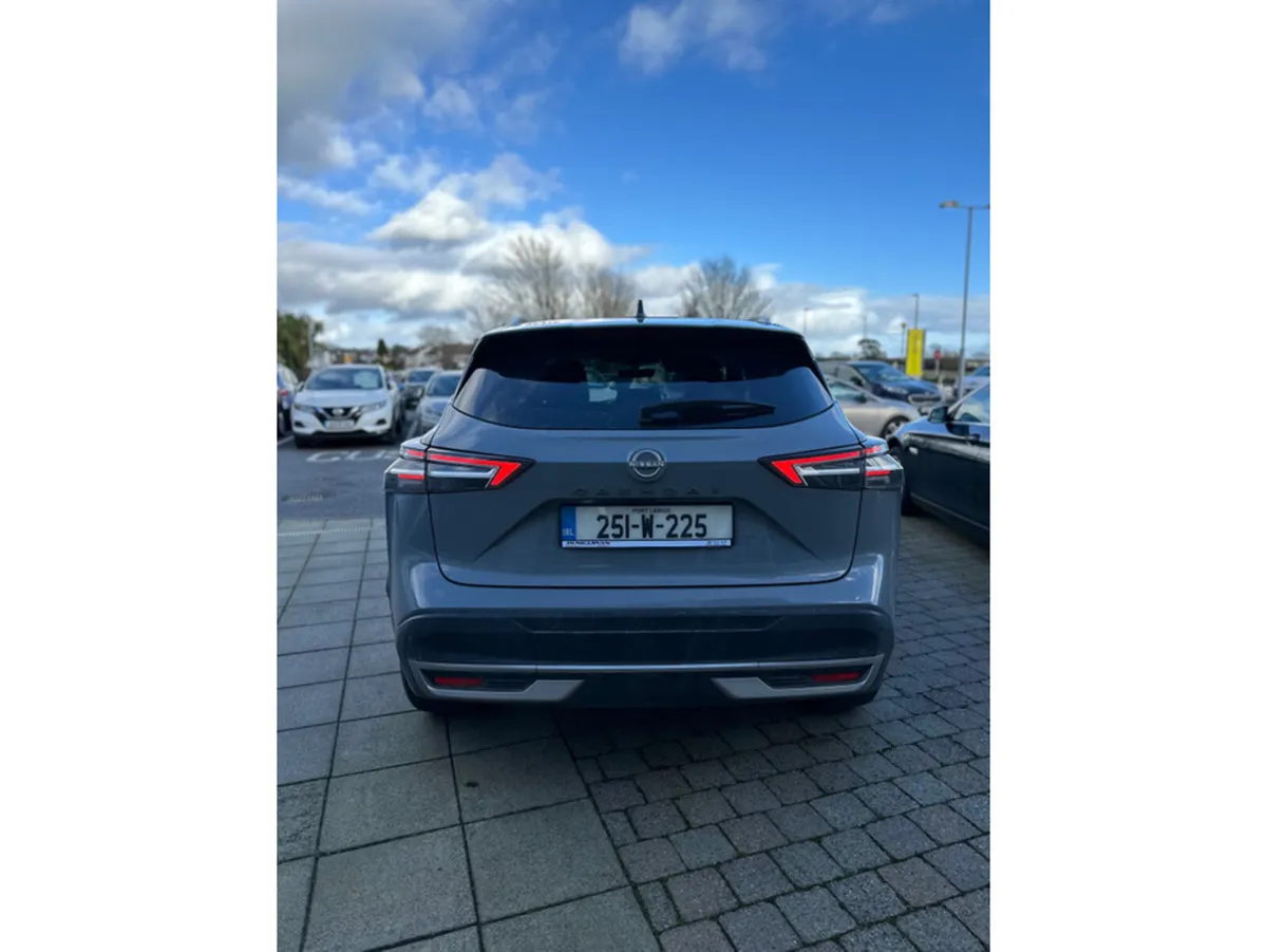 Nissan Qashqai 1.3 HYB SV PREMIUM MY2 - Image 2