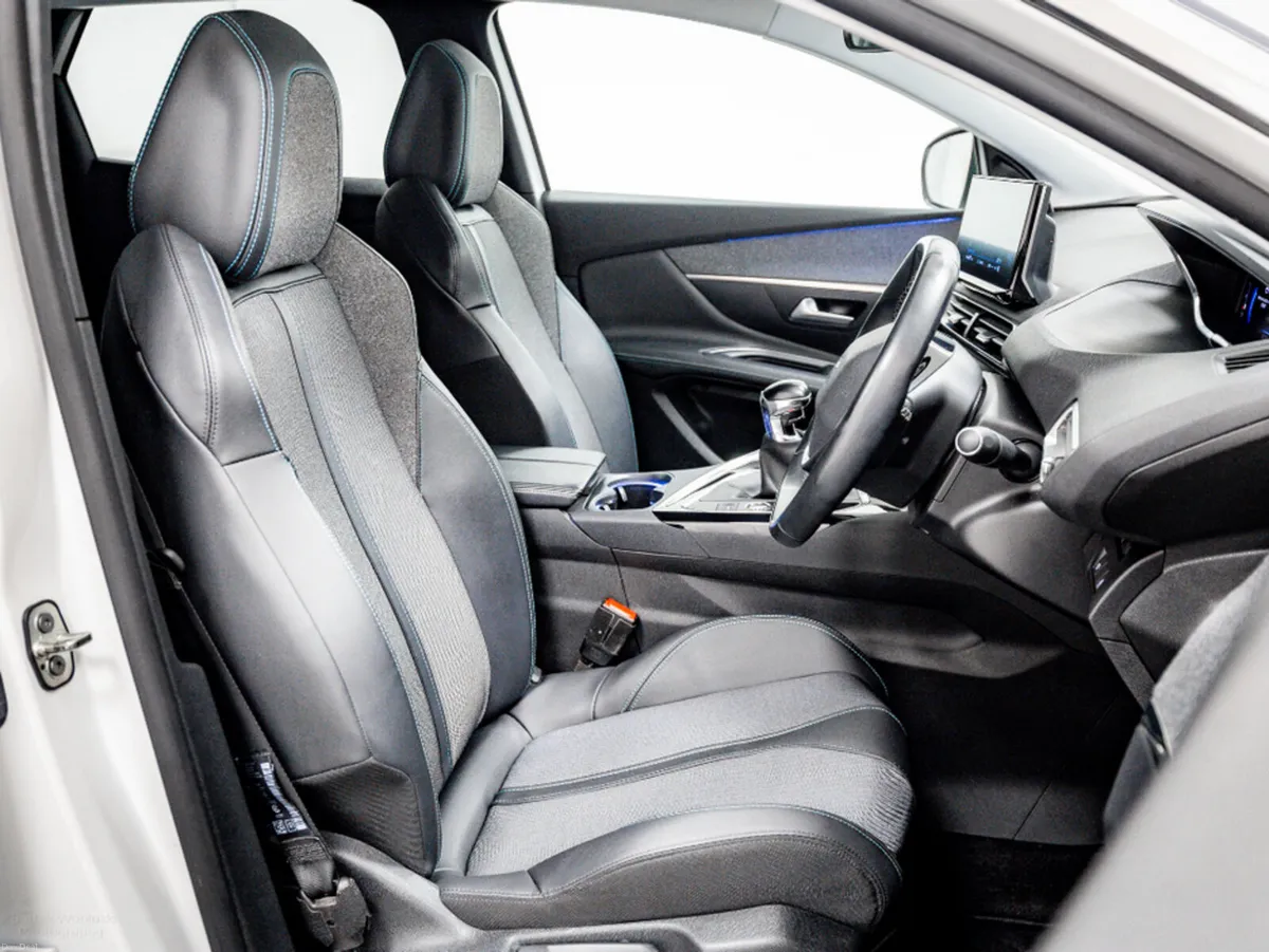 Peugeot 3008 Allure 1.5 Diesel 130HP - Image 3
