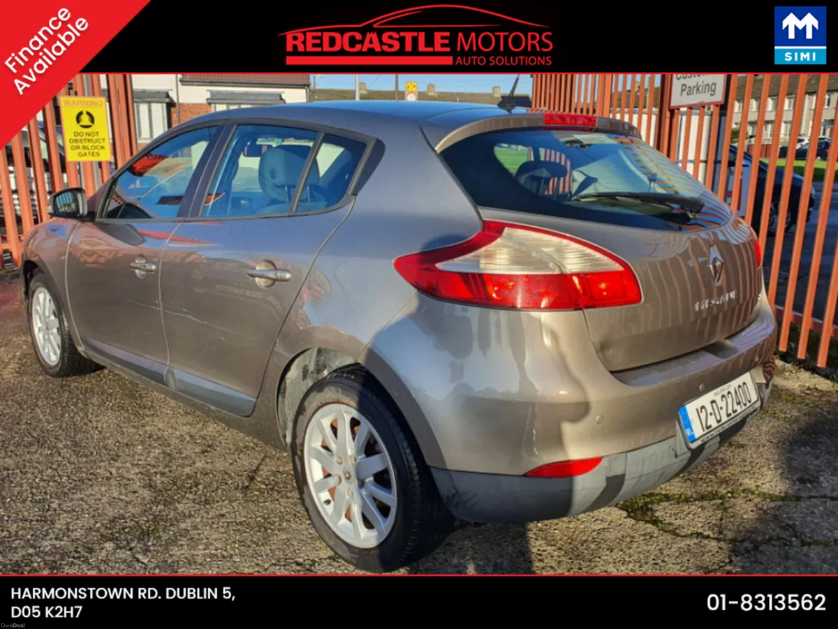 Renault Megane III DYNAMIQUE 1.5 DCI 90 4DR - Image 4