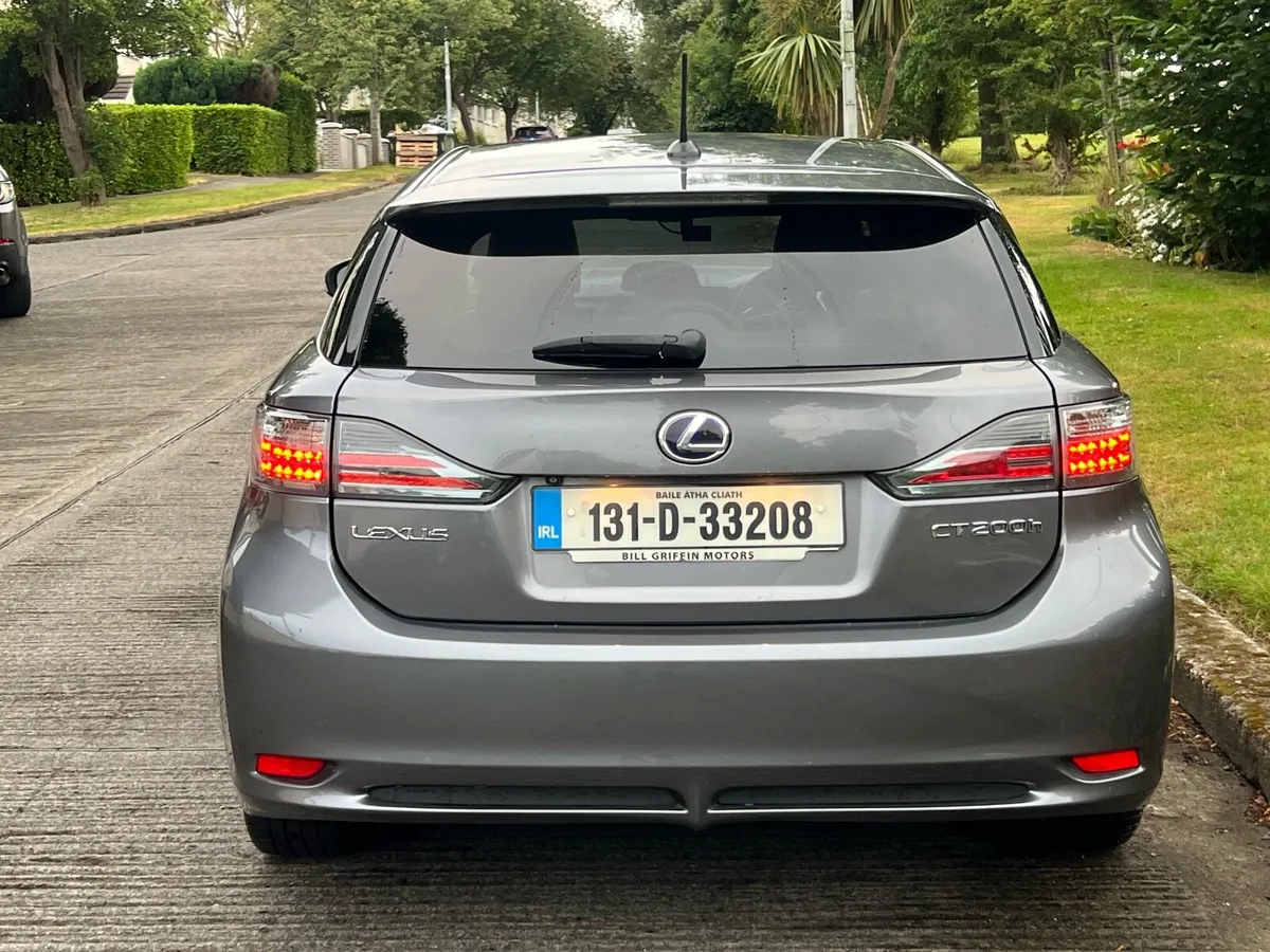 131 LEXUS CT200H 1.8 PETROL HYBRID AUTOMATIC - Image 4