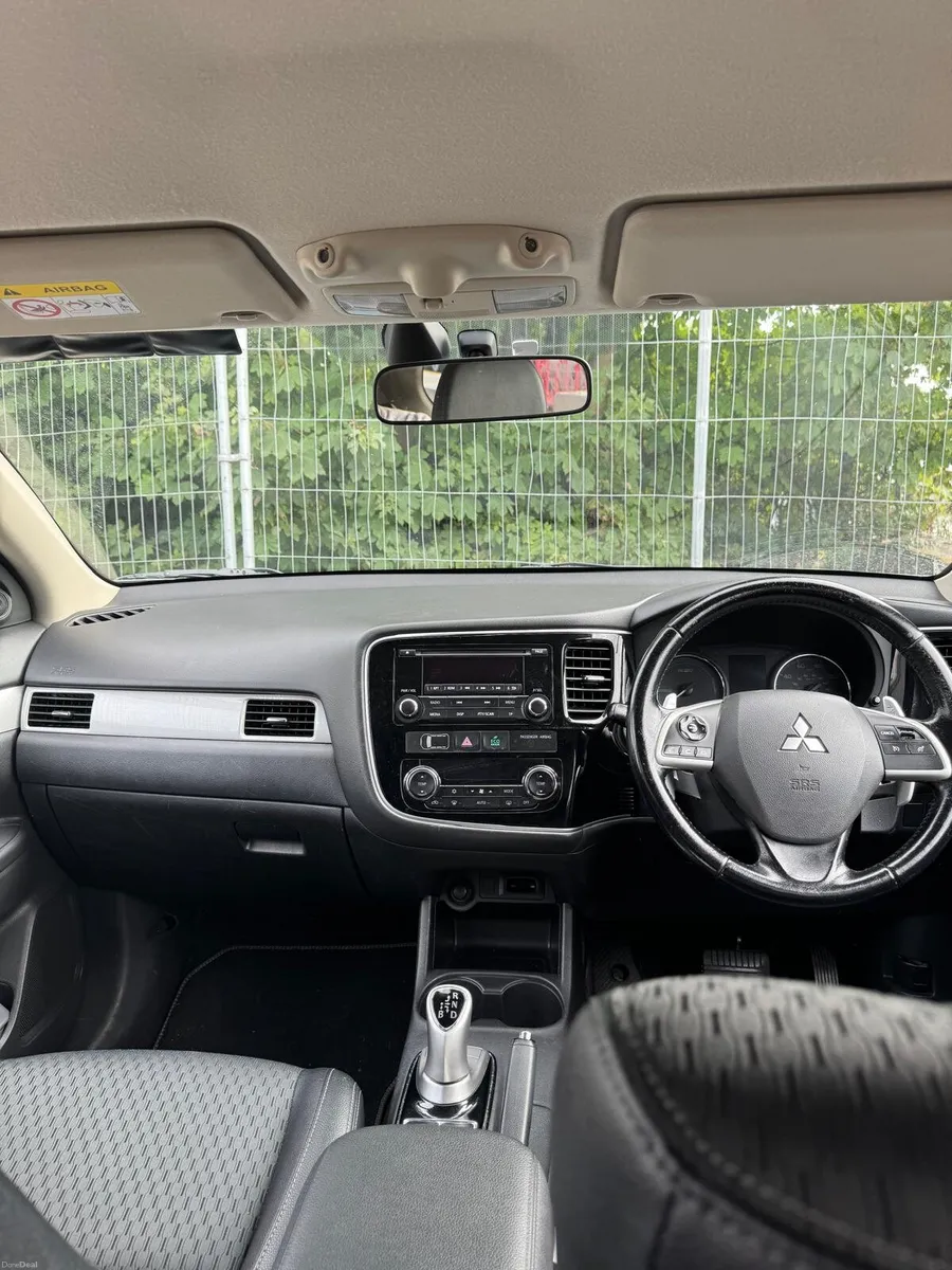 Mitsubishi outlander phev 2015 - Image 4