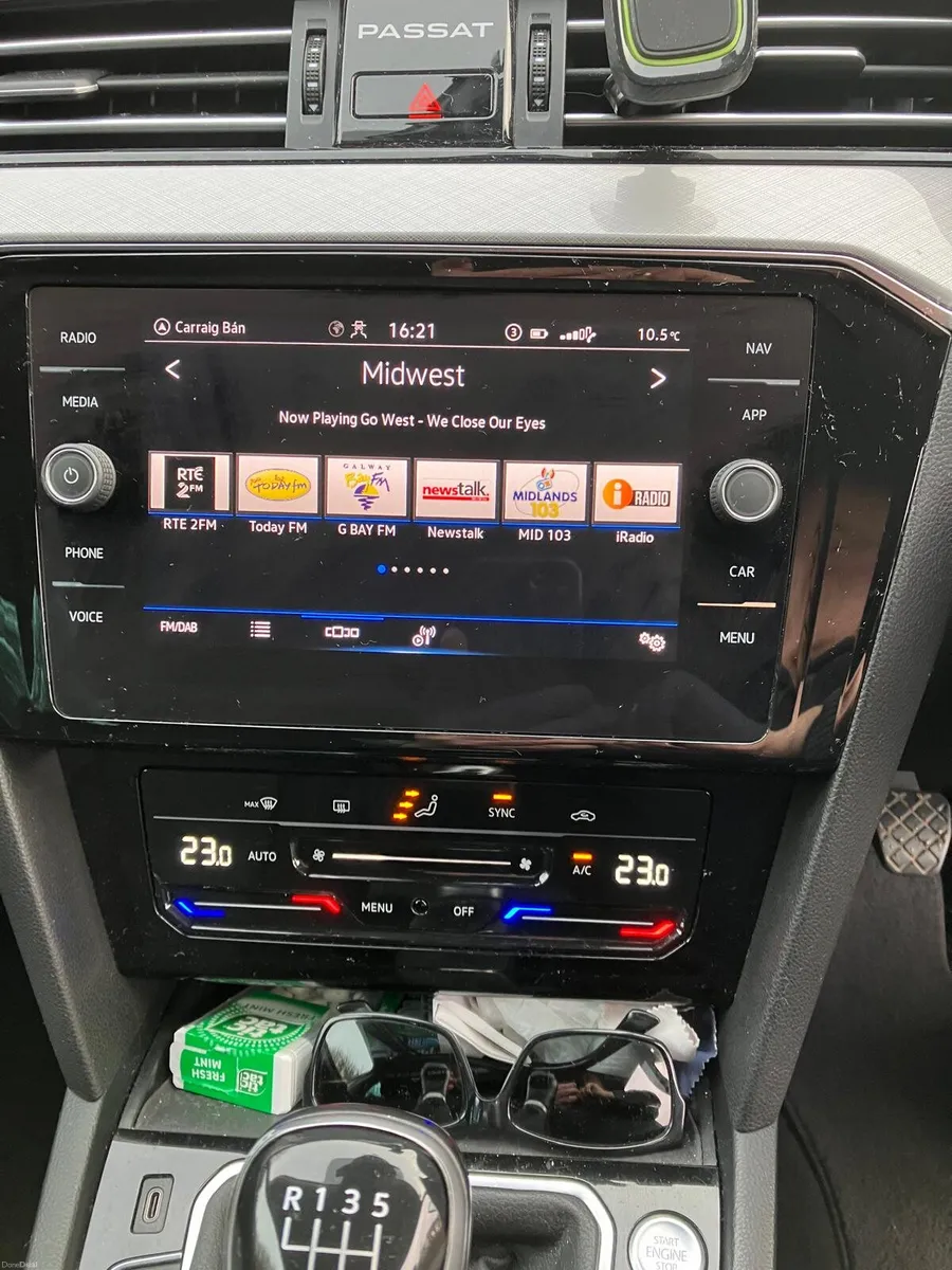 VW Passat 2021 - Image 4