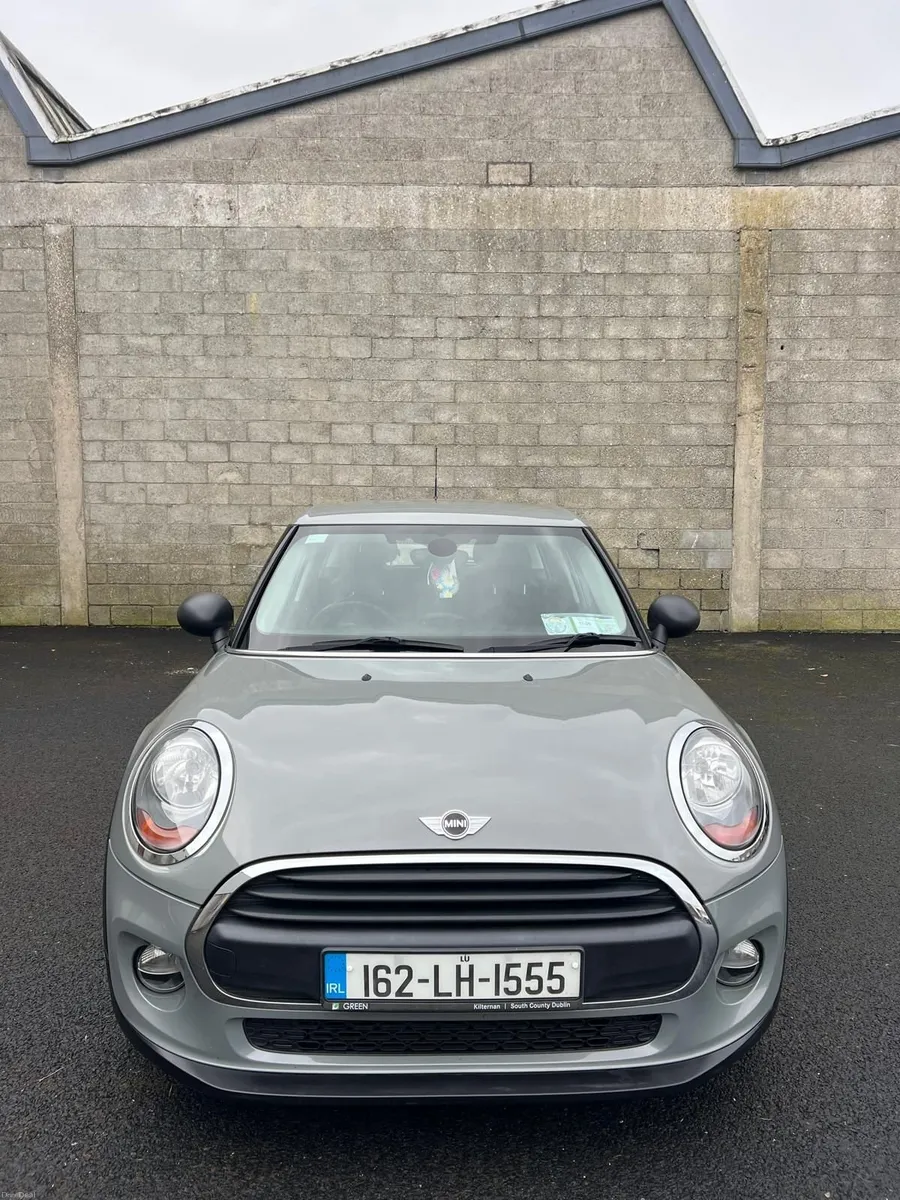 Mini Cooper One 2016 - Image 3