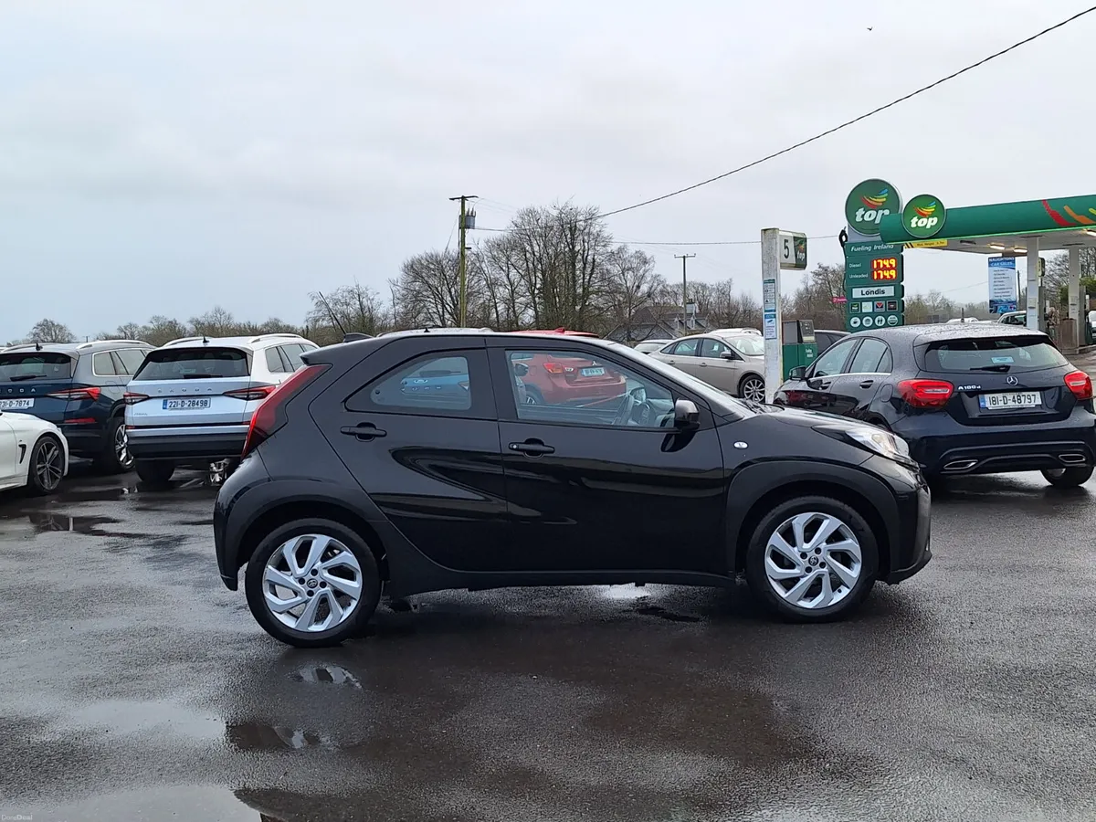Toyota Aygo X Pulse *High Spec/Reverse Cam/Air Con - Image 2