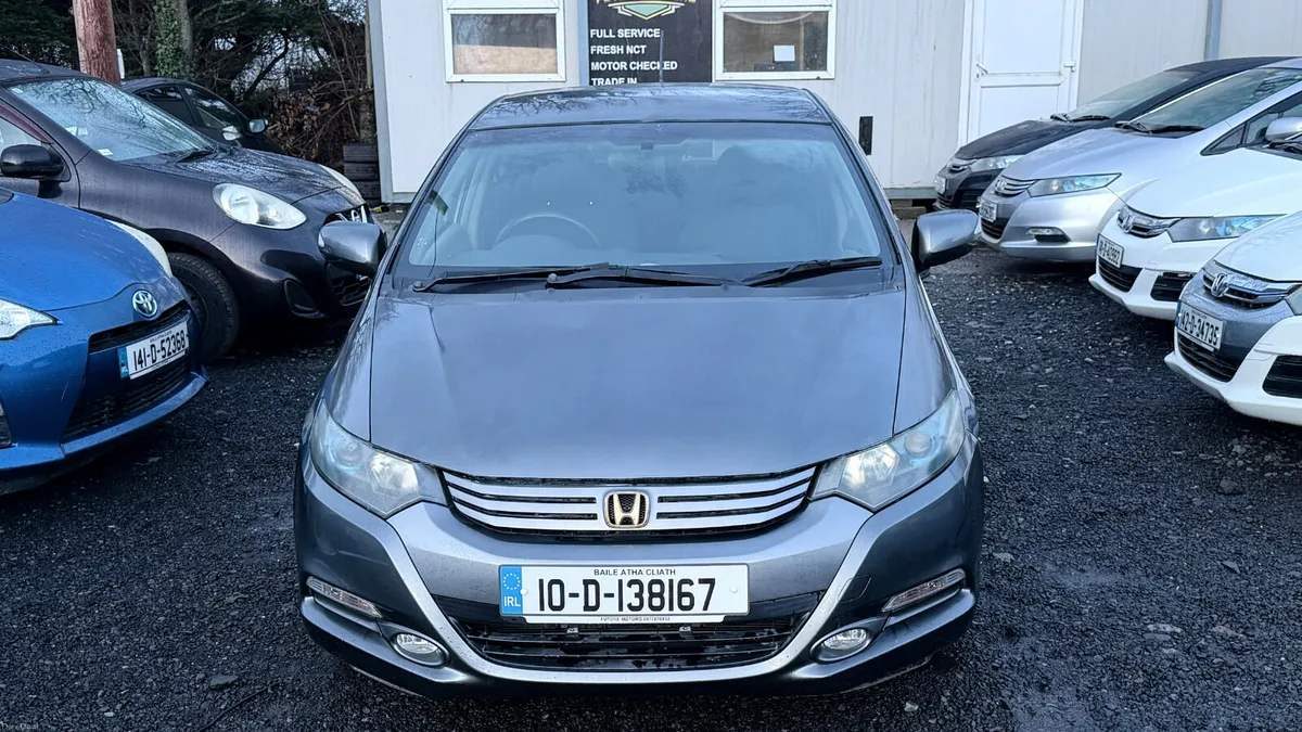 Honda Insight 2010 Fully Automatic low mileage - Image 3