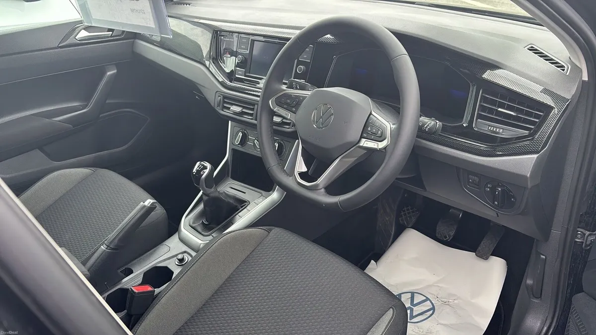 2023 VW Polo 1.0 TSi black - Image 2