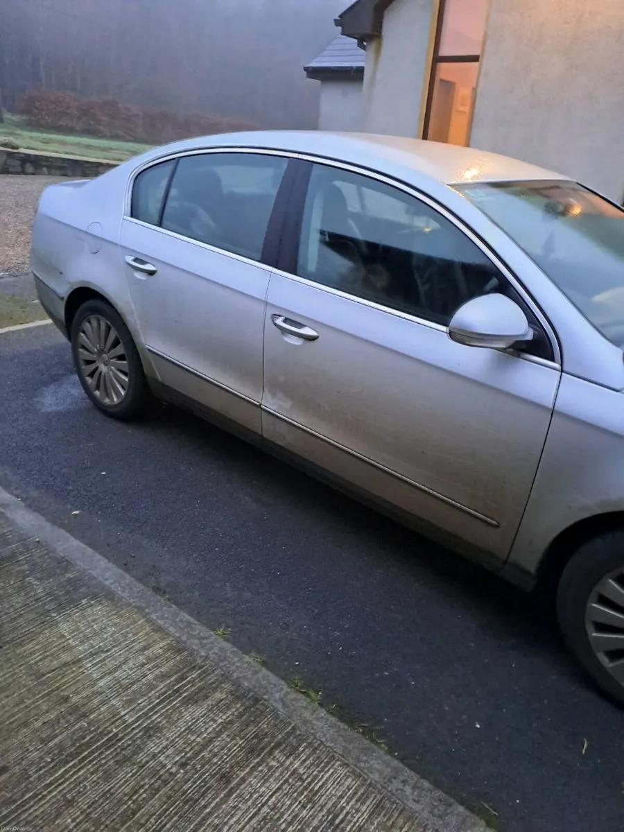 08 volkswagon passat - Image 4