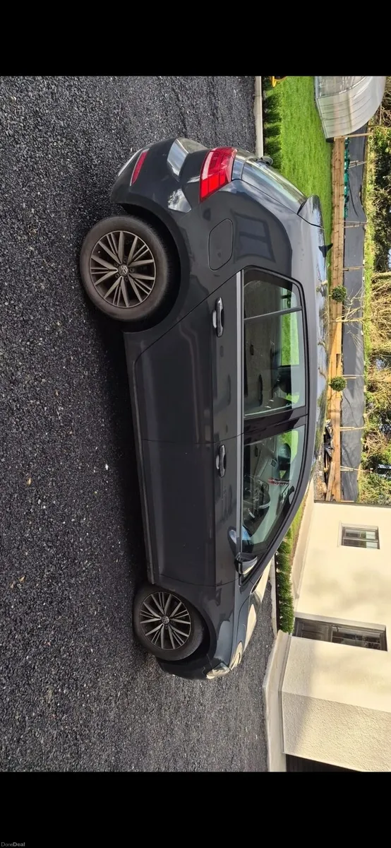 Volkswagen Golf 1.6 TDI SE NAV Bluemotion - Image 2