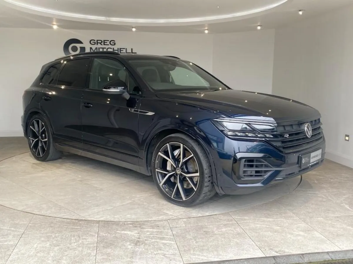 Volkswagen Touareg 3.0 V6 TSI PHEV 4Motion R 5dr T - Image 1