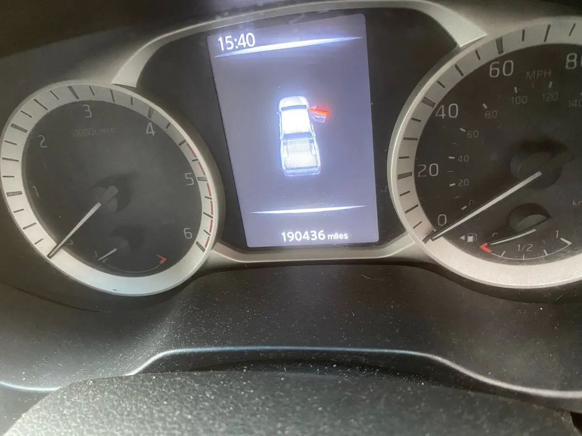 2018 Nissan navara - Image 4